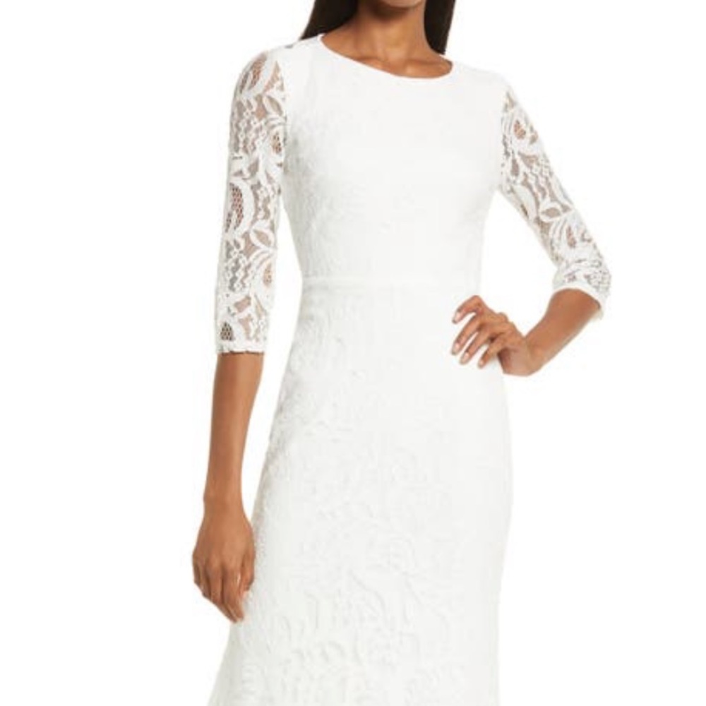 Lulu’s Adley 3/4 sleeve lace gown